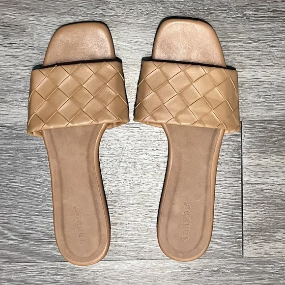 SOLD Bamboo | Braided Square Toe Slide Sandals Size 9 - Picture 2 of 3